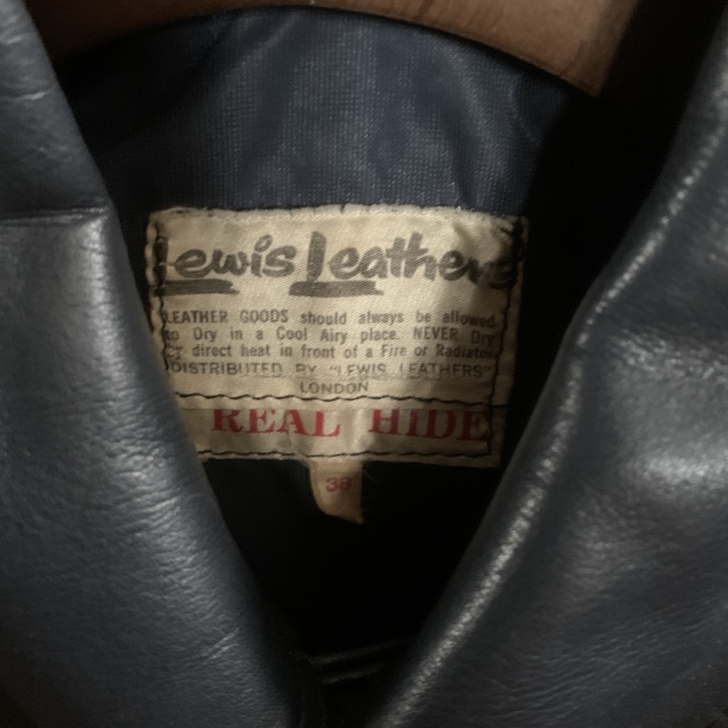 ビンテージ Lewis Leathers (ルイスレザー) のライダースジャケット ヨーロッパ 70s前半