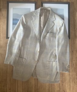 Kiton（キートン）3B段返り チェック テーラードジャケット カシミヤ100％の買取実績